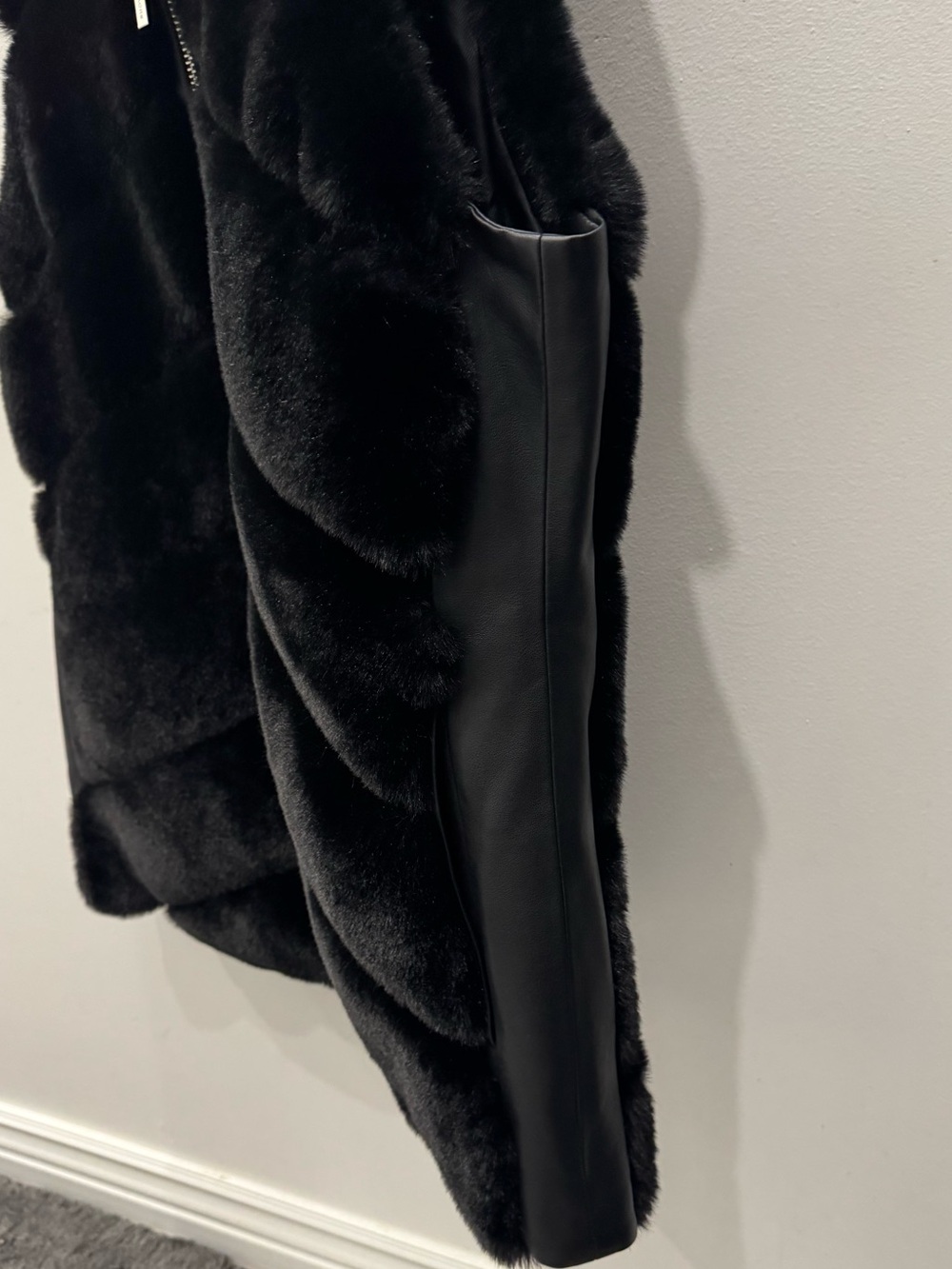 MICHAEL Michael Kors Black Faux Fur Hooded Vest with Leather Side Panels - Picture 7 of 8